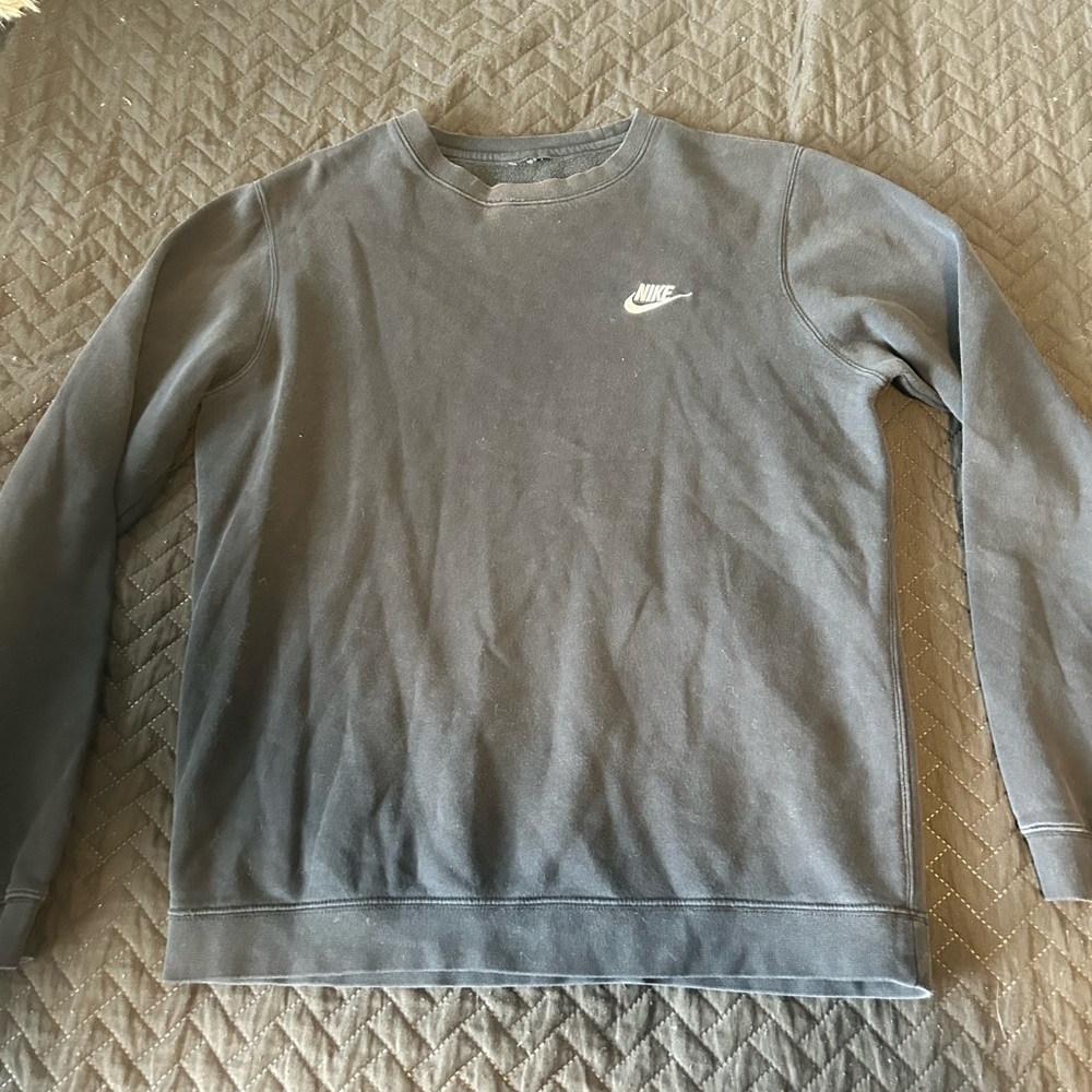 Black Nike crewneck